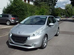 Silber Gebraucht 2014 Peugeot 208 Allure Kleinwagen | 5.999 € (Guter Preis)