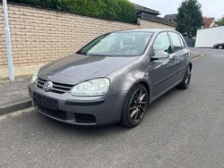 Grau Gebraucht 2004 VW Golf V Trendline Limousine | 1.290 € (Fairer Preis)