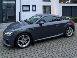 Grau Gebraucht 2016 Audi A5 S-Line Coupé | 18.990 €