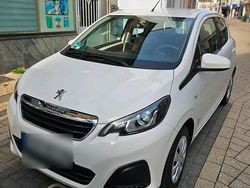 Weiß Gebraucht 2019 Peugeot 108 Limousine | 8.390 €