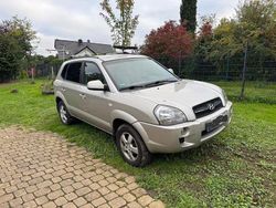 Grau Gebraucht 2008 Hyundai Tucson GLS SUV | 5.499 € (Etwas zu teuer)