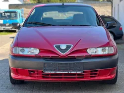 Rot Gebraucht 1995 Alfa Romeo 146 Limousine | 2.299 €