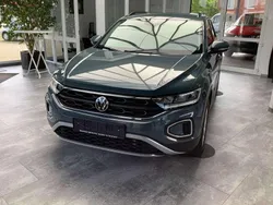 Blau Gebraucht 2023 VW T-Roc Life SUV | 25.790 € (Fairer Preis)