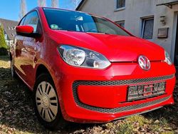 Rot Gebraucht 2015 VW up! Kleinwagen | 5.500 € (Fairer Preis)