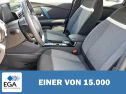 Schwarz metallic Gebraucht 2022 Citroën e-C4 Feel | 16.750 € (Fairer Preis)