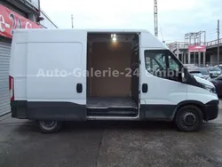 Weiß Gebraucht 2018 Iveco Daily Limousine | 12.990 € (Superpreis)