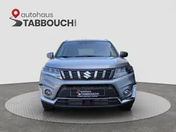 Grau Gebraucht 2024 Suzuki Vitara SUV | 20.999 € (Fairer Preis)