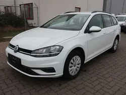 Weiß Gebraucht 2019 VW Golf VII Trendline Kombi | 8.600 € (Guter Preis)