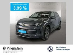 Delfingrau metallic Gebraucht 2024 VW Tiguan Life SUV | 37.806 € (Fairer Preis)