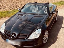 Schwarz Gebraucht 2007 Mercedes SLK280 Cabrio | 10.299 € (Fairer Preis)