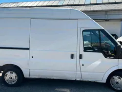 Weiß Gebraucht 2003 Ford Transit Van / Kleinbus | 1.300 €