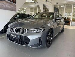 Grau Gebraucht 2024 BMW 330 M Sport Kombi | 43.990 € (Guter Preis)