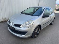 Silber Gebraucht 2007 Renault Clio III Authentique Kleinwagen | 990 € (Guter Preis)