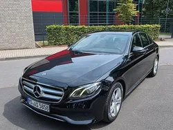 Schwarz Gebraucht 2017 Mercedes E200 Avantgarde Limousine | 18.000 €