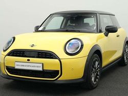 Gelb Gebraucht 2024 Mini Cooper Classic Kleinwagen | 26.731 € (Fairer Preis)