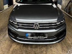 Grau Gebraucht 2020 VW Tiguan Allspace R-line SUV | 29.999 € (Etwas zu teuer)
