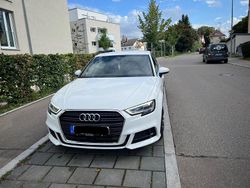 Weiß Gebraucht 2019 Audi A3 S-Line Limousine | 20.499 € (Guter Preis)