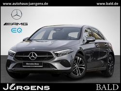 Grau metalliclack mountaingra Gebraucht 2024 Mercedes A200 Progressive Limousine | 28.450 € (Fairer Preis)