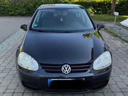Schwarz Gebraucht 2005 VW Golf IV Comfortline Limousine | 3.000 € (Etwas zu teuer)