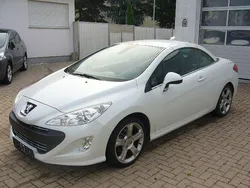 Weiß Gebraucht 2010 Peugeot 308 CC Platinum Cabrio | 9.994 € (Etwas zu teuer)