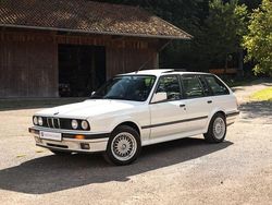 Weiß Gebraucht 1988 BMW 325 Kombi | 47.500 €