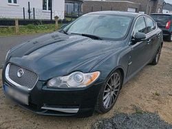 Grün Gebraucht 2010 Jaguar XF Luxury Limousine | 7.999 € (Fairer Preis)