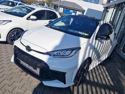Weiß Neu 2025 Toyota Yaris Kleinwagen | 52.999 € (Etwas zu teuer)