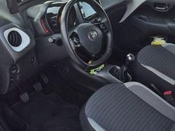 Weiß Gebraucht 2019 Toyota Aygo X-play Kleinwagen | 9.200 € (Fairer Preis)