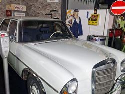 Weiß Gebraucht 1969 Mercedes 280 SE Limousine | 12.500 €