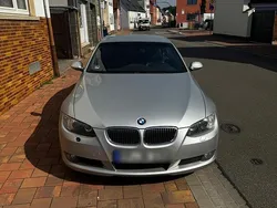 Silber Gebraucht 2009 BMW 330 Cabriolet Cabrio | 8.500 €