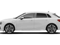 Weiß Gebraucht 2021 Audi A3 Sportback e-tron S-Line Limousine | 29.890 € (Teuer)