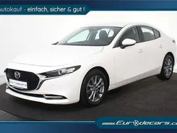 Weiß Gebraucht 2021 Mazda 3 Limousine | 21.800 € (Fairer Preis)