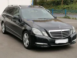 Schwarz Gebraucht 2012 Mercedes E220 Avantgarde Kombi | 9.900 € (Etwas zu teuer)