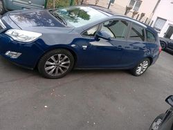Blau Gebraucht 2012 Opel Astra Kombi | 3.900 € (Fairer Preis)