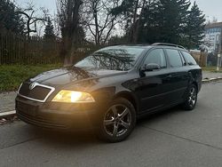 Schwarz Gebraucht 2007 Skoda Octavia Kombi | 2.999 € (Etwas zu teuer)