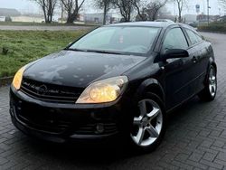 Schwarz Gebraucht 2005 Opel Astra GTC Sport Coupé | 1.500 € (Fairer Preis)