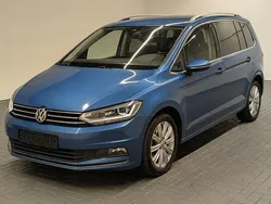 Blau (caribbean blue met.) Gebraucht 2017 VW Touran Highline Van / Kleinbus | 19.480 € (Fairer Preis)