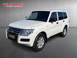 Weiß Gebraucht 2018 Mitsubishi Pajero SUV | 31.496 € (Etwas zu teuer)