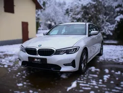 Weiß Gebraucht 2020 BMW 318 Sport Line Kombi | 17.999 € (Fairer Preis)