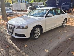 Weiß Gebraucht 2009 Audi A4 Ambiente Limousine | 6.400 € (Guter Preis)