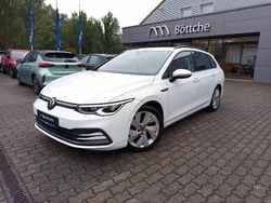 Gebraucht 2022 VW Golf VIII Style Kleinwagen | 23.990 € (Teuer)