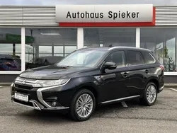 Pantherschwarz (p) Gebraucht 2021 Mitsubishi Outlander P-HEV Spirit SUV | 26.990 € (Etwas zu teuer)