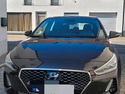 Braun Gebraucht 2017 Hyundai i30 Limousine | 10.900 € (Etwas zu teuer)