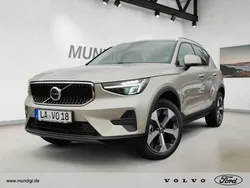 Bright dusk / metallic Gebraucht 2023 Volvo XC40 Core SUV | 36.320 € (Fairer Preis)