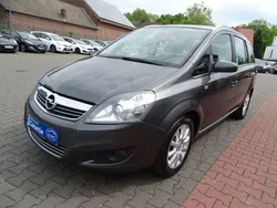 Grau Gebraucht 2009 Opel Zafira Innovation Van / Kleinbus | 5.200 € (Etwas zu teuer)