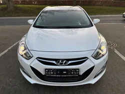 Weiß Gebraucht 2014 Hyundai i40 Edition Kombi | 7.399 € (Fairer Preis)