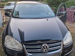 Schwarz Gebraucht 2006 VW Jetta Limousine | 2.699 € (Fairer Preis)