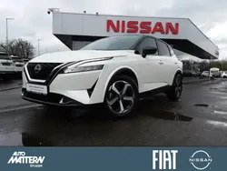 Pearl white/black m Gebraucht 2023 Nissan Qashqai 360º SUV | 28.970 € (Teuer)