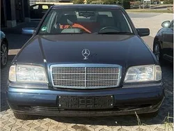 Blau Gebraucht 1996 Mercedes C200 Limousine | 3.500 € (Guter Preis)