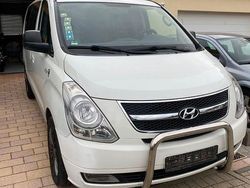 Weiß Gebraucht 2011 Hyundai H-1 Van / Kleinbus | 11.300 €